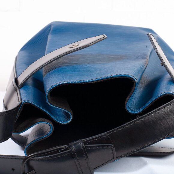 Authentic Louis Vuitton Black and Blue Epi Sac d'Epaule Bag - Picture 7 of 15